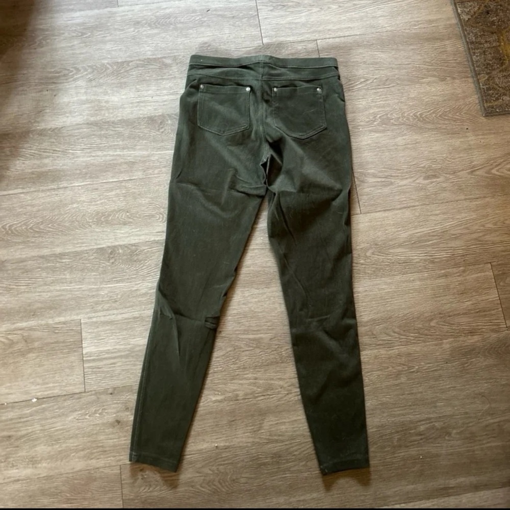 Vera wang pull on pants